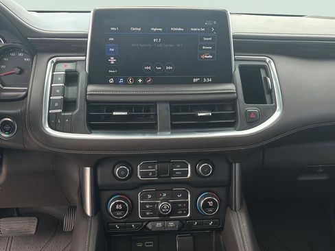 Used 2021 Chevrolet Tahoe LT w/ LT Signature Package RWD image 29