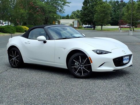 Used 2025 MAZDA MX-5 Miata Grand Touring RWD image 1