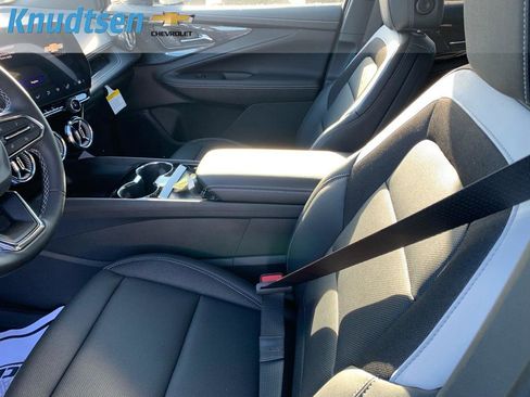 New 2026 Chevrolet Blazer EV LT AWD/4WD image 17