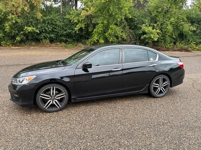 Used 2017 Honda Accord Sport image 8