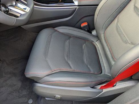 New 2026 Mercedes-Benz GLC 43 AMG 4MATIC image 4