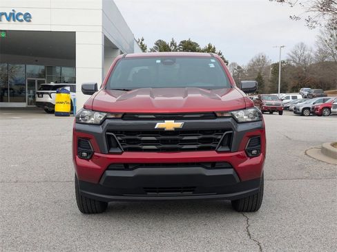 Certified 2024 Chevrolet Colorado LT w/ LT Convenience Package II image 3