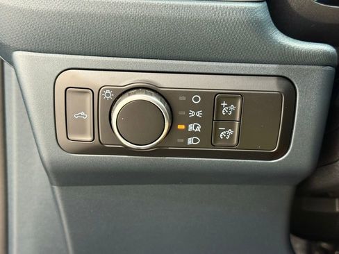 New 2025 Ford Maverick XL w/ Equipment Group 102A image 31