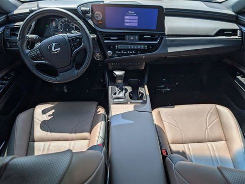 Used 2025 Lexus ES 300h w/ Accessory Package (Z1) FWD image 16