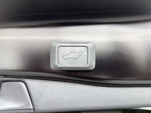 Used 2025 Toyota RAV4 XLE Premium FWD image 11
