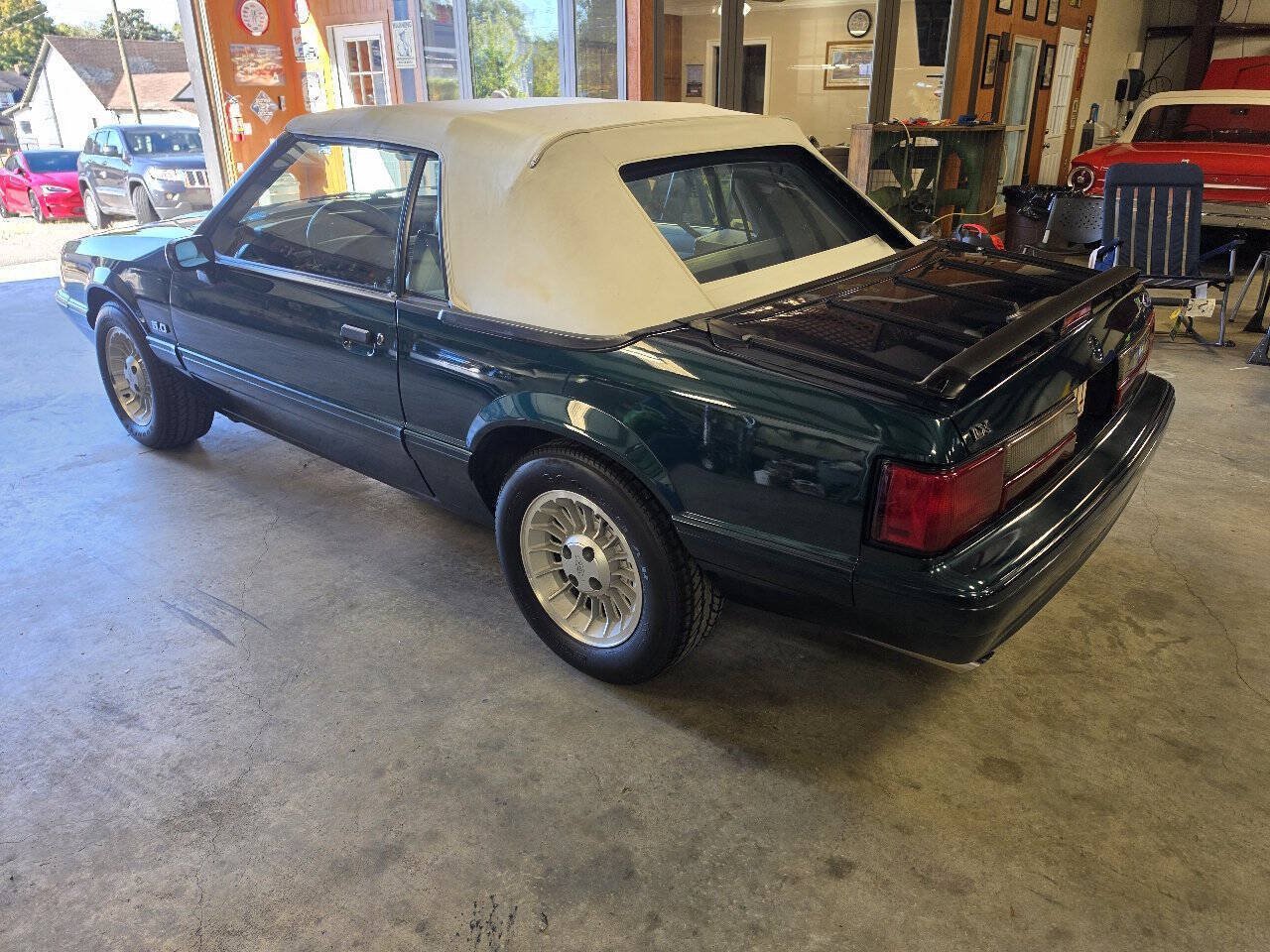 Used 1990 Ford Mustang LX RWD image 7