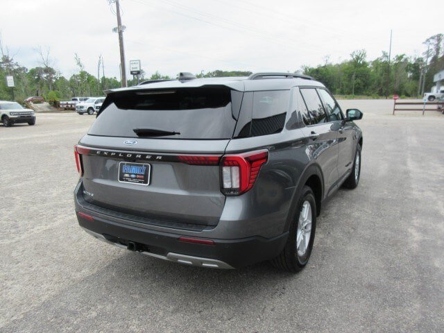 New 2026 Ford Explorer Active w/ Active Comfort Package RWD image 5