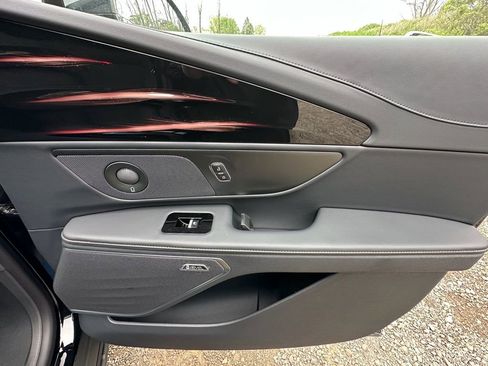 New 2026 Lincoln Nautilus Reserve w/ Jet Appearance Package AWD/4WD image 25