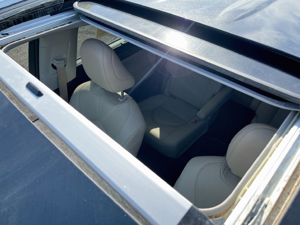 Used 2024 Toyota Highlander Limited FWD image 21