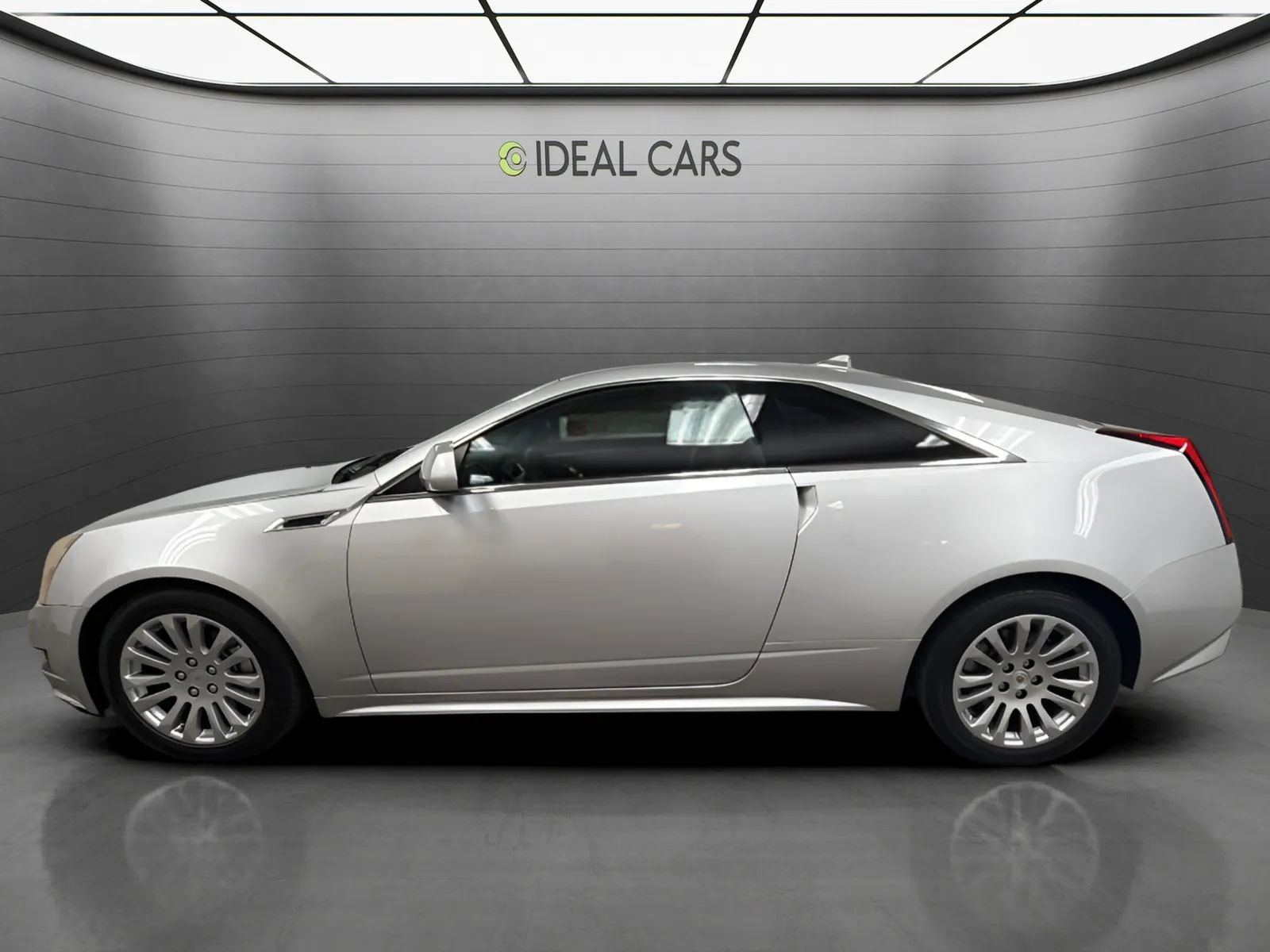 Used 2014 Cadillac CTS Coupe RWD image 2