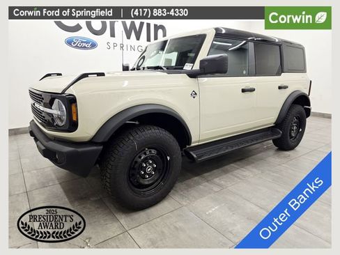 New 2026 Ford Bronco Outer Banks AWD/4WD image 1