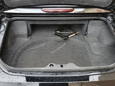 Used 2002 Ford Thunderbird image 22