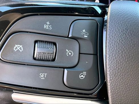 Used 2022 Buick Enclave Premium image 11