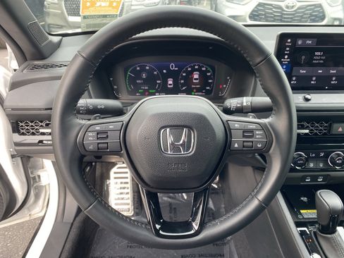 Used 2025 Honda Accord Sport image 25