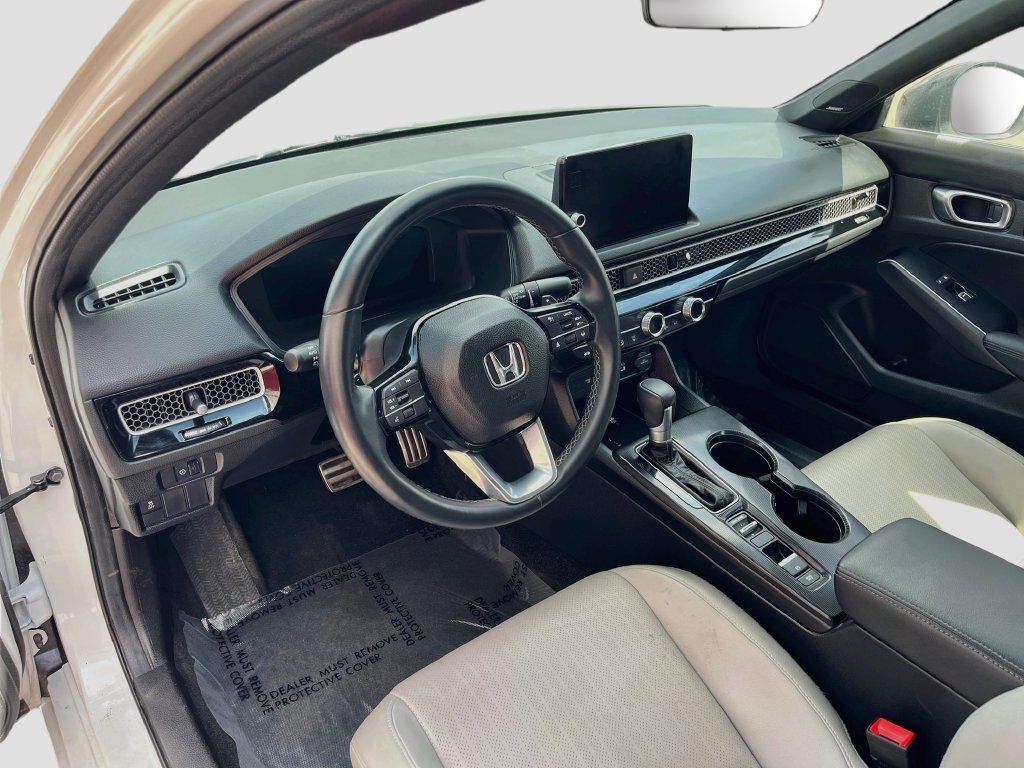 Used 2025 Honda Civic Sport Touring image 9