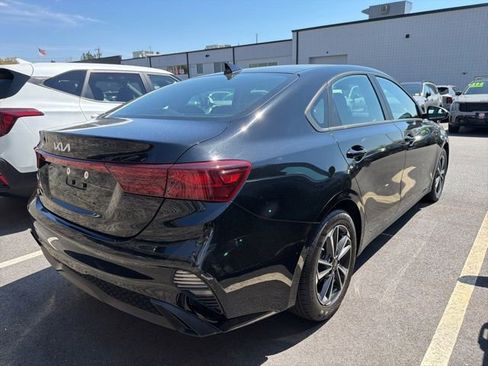 Used 2024 Kia Forte LXS FWD image 3