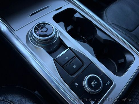 Used 2020 Ford Explorer Limited image 29