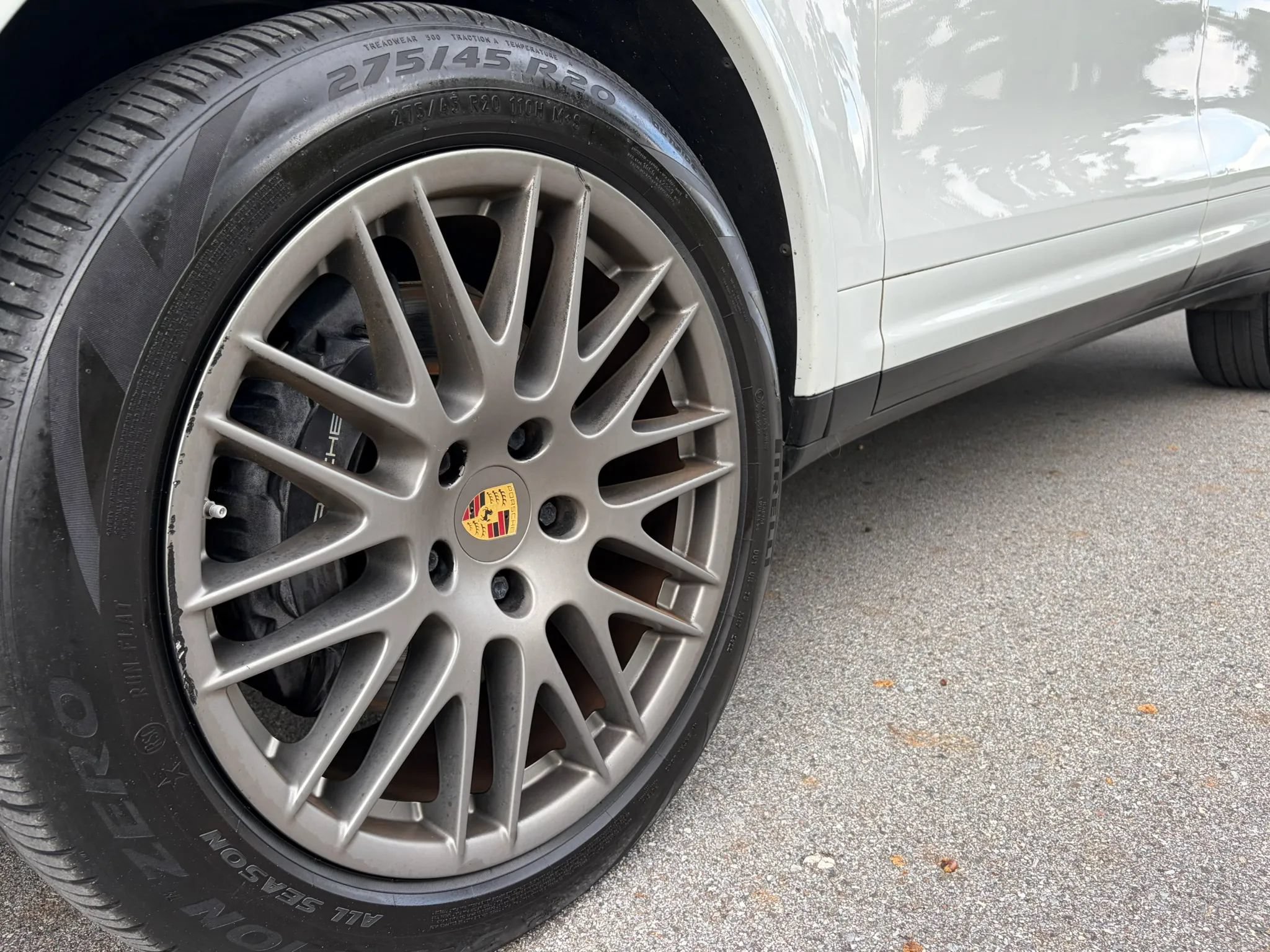 Used 2017 Porsche Cayenne AWD/4WD image 19