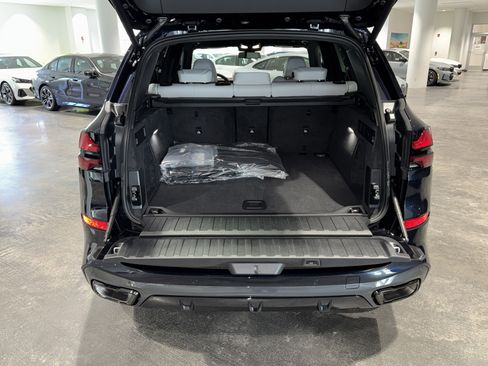 New 2026 BMW X5 xDrive40i w/ M Sport Package image 12