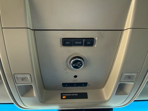 Used 2015 Chevrolet Tahoe LT w/ Luxury Package image 33