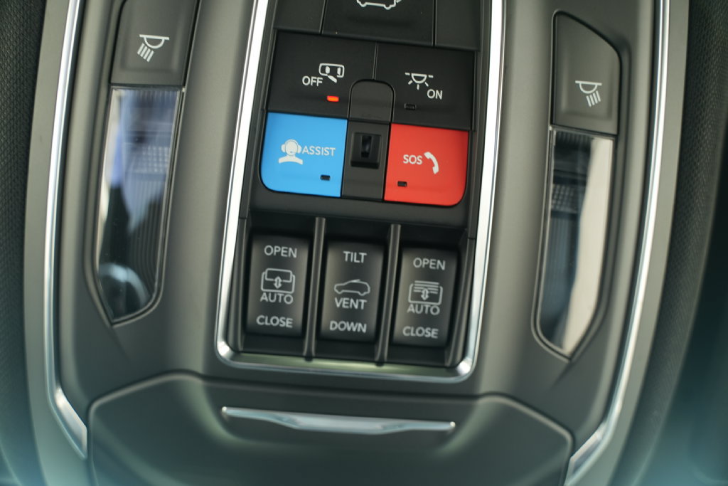 New 2026 Jeep Grand Cherokee Limited w/ MOPAR Finishing Package AWD/4WD image 36