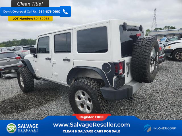 Used 2014 Jeep Wrangler Unlimited Sahara w/ Connectivity Group AWD/4WD image 3