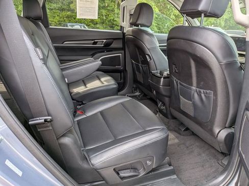 Used 2024 Kia Telluride S FWD image 23