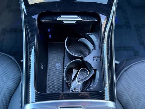 Used 2023 Mercedes-Benz EQE 500 4MATIC Sedan w/ Pinnacle Trim Package image 19