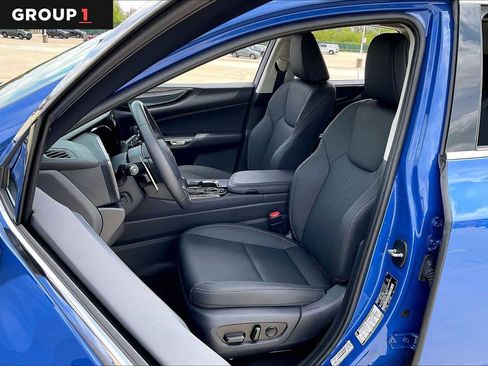 Certified 2025 Lexus NX 250 FWD w/ Accessory Package (K3) image 7
