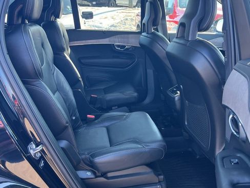 Used 2022 Volvo XC90 T6 Inscription w/ Advanced Package image 10