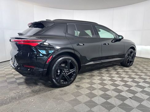 Used 2024 Chevrolet Equinox EV RS image 3