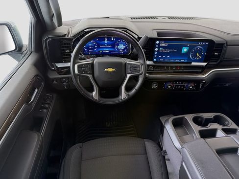 Used 2022 Chevrolet Silverado 1500 LT AWD/4WD image 25