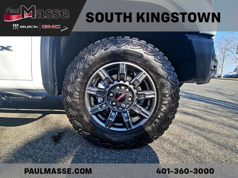 Used 2024 GMC Sierra 1500 AT4X image 8