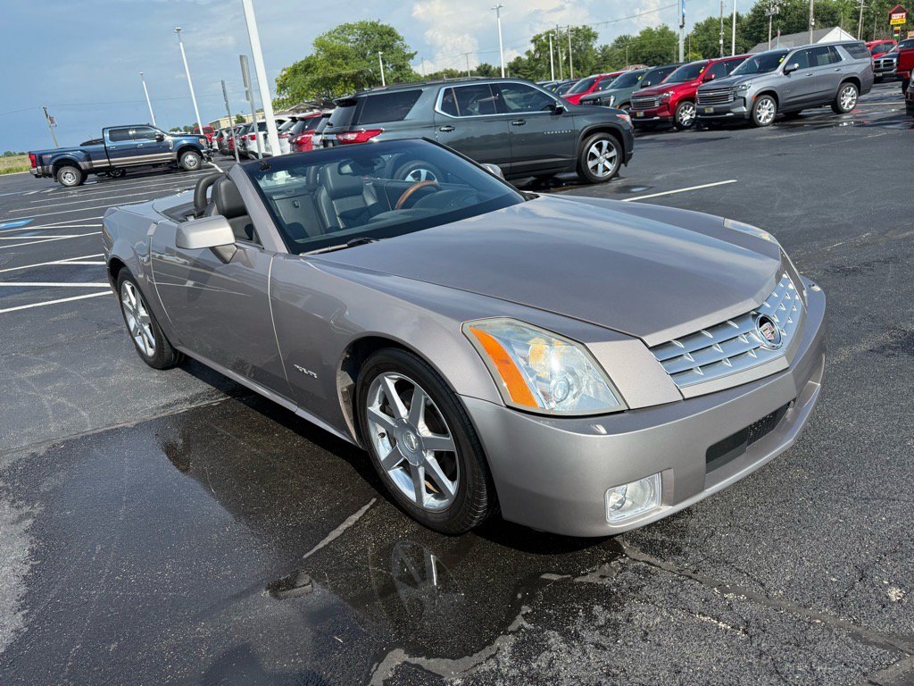 Used 2005 Cadillac XLR RWD image 7