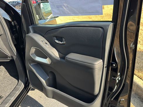 New 2026 Nissan Frontier SV w/ SV Convenience Package RWD image 12