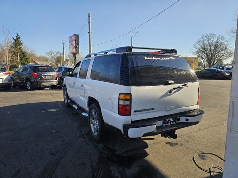 Used 2006 Chevrolet Suburban LTZ w/ Preferred Equipment Group image 8