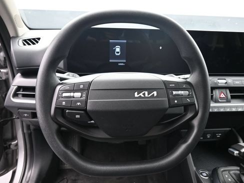 Used 2025 Kia K4 FWD image 17