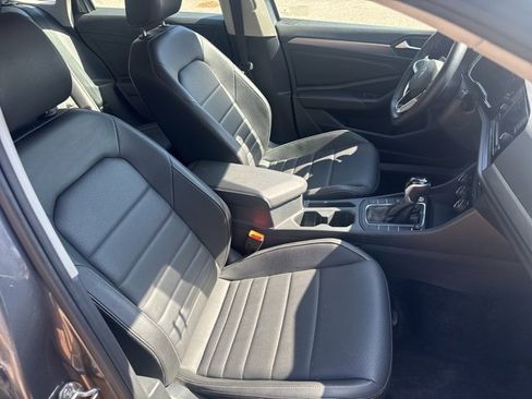 Used 2024 Volkswagen Jetta SE image 26