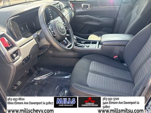 Used 2021 Kia Sorento LX FWD image 10