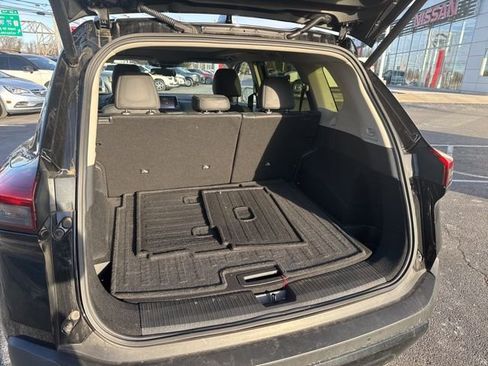 Certified 2023 Nissan Rogue SV w/ SV Premium B Package image 11