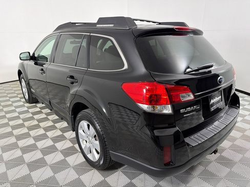 Used 2010 Subaru Outback 2.5i Premium image 8