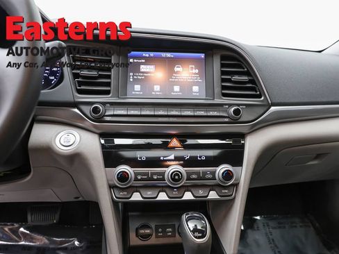 Used 2020 Hyundai Elantra Value Edition FWD image 12