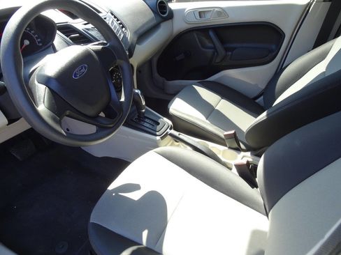 Used 2013 Ford Fiesta S w/ Convenience Pkg image 10