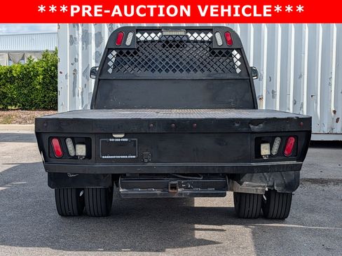 Used 2016 RAM 3500 Tradesman w/ Chrome Appearance Group RWD image 5
