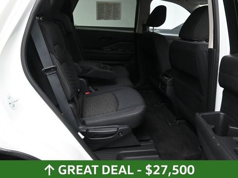 Used 2024 Nissan Pathfinder SV AWD/4WD image 23