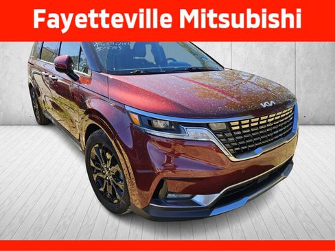 Used 2024 Kia Carnival SX image 1