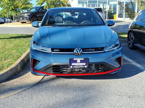 Used 2025 Volkswagen Jetta GLI Autobahn FWD image 3