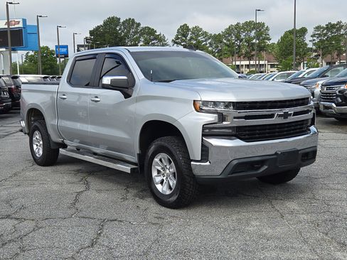 Used 2020 Chevrolet Silverado 1500 LT AWD/4WD image 4
