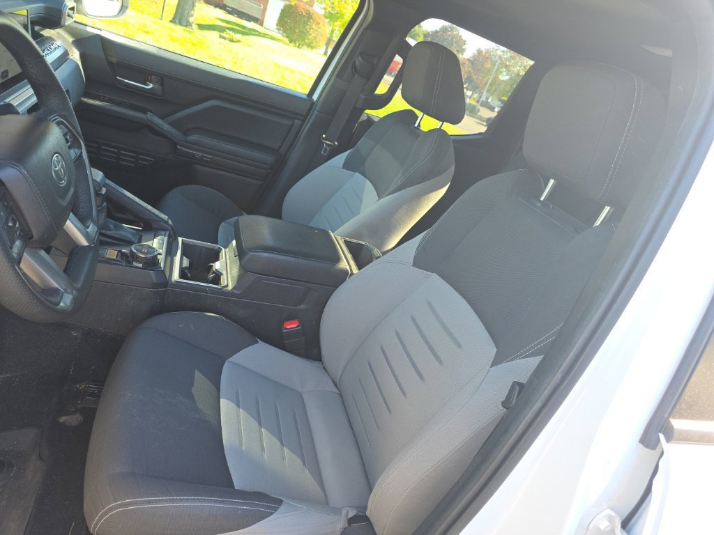 Used 2025 Toyota Tacoma TRD Off-Road AWD/4WD image 12