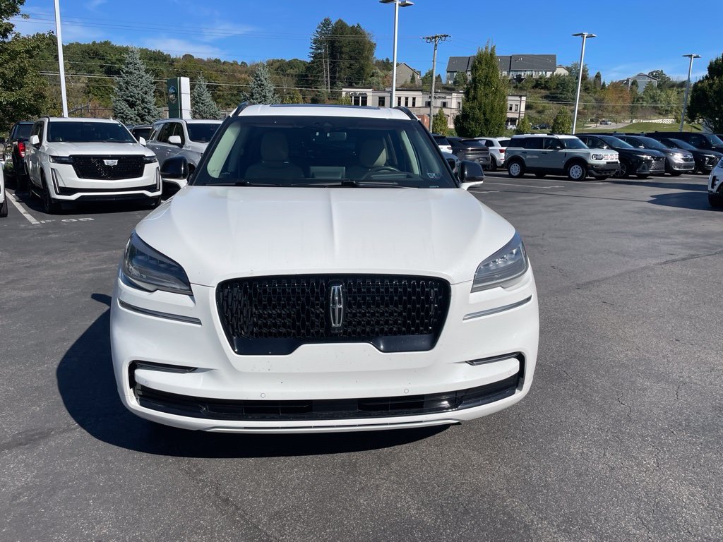 Used 2023 Lincoln Aviator Reserve w/ Equipment Group 201A AWD/4WD image 2